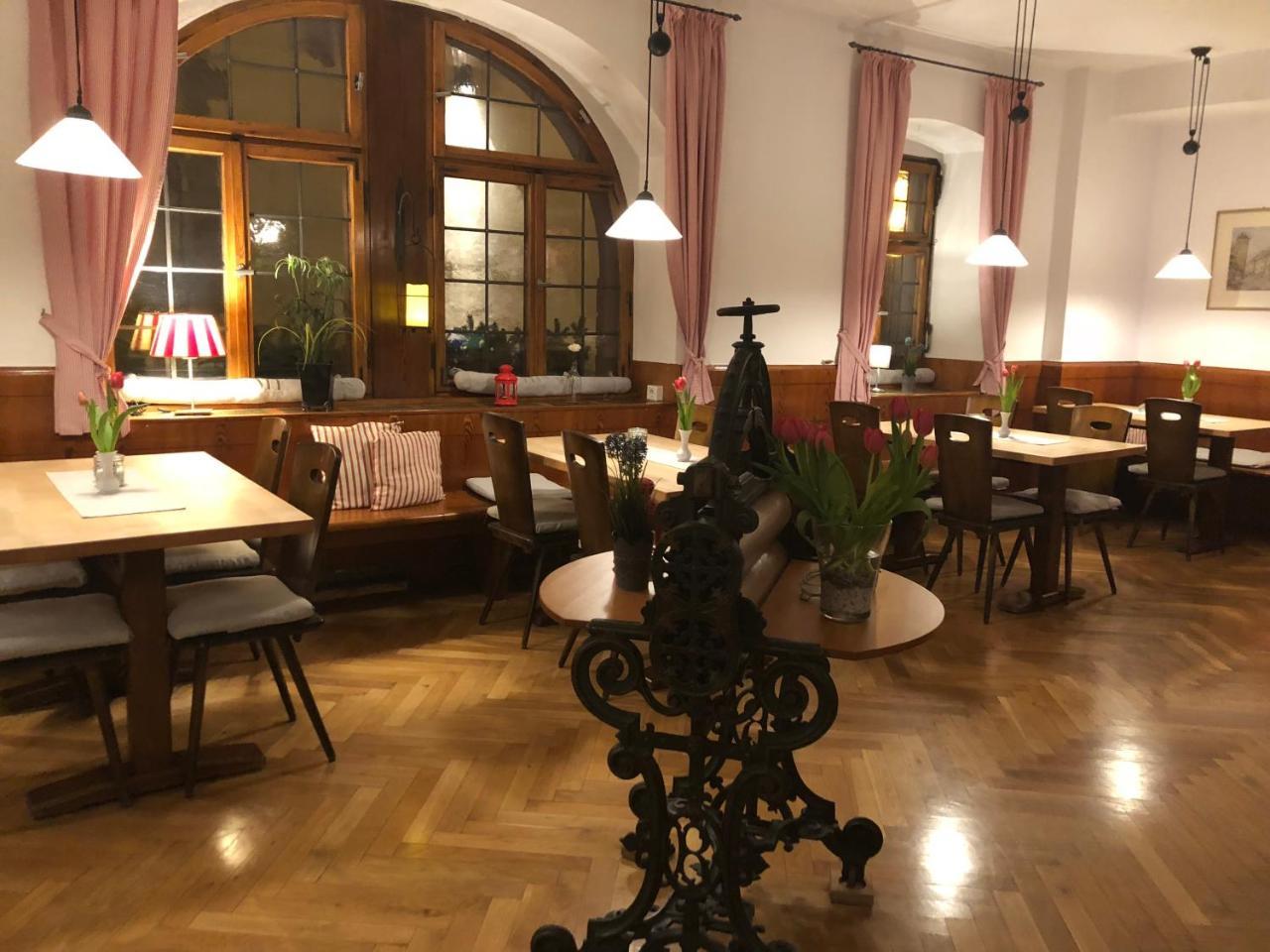 Gasthof Baeren ออคเซนฟอร์ท ภายนอก รูปภาพ